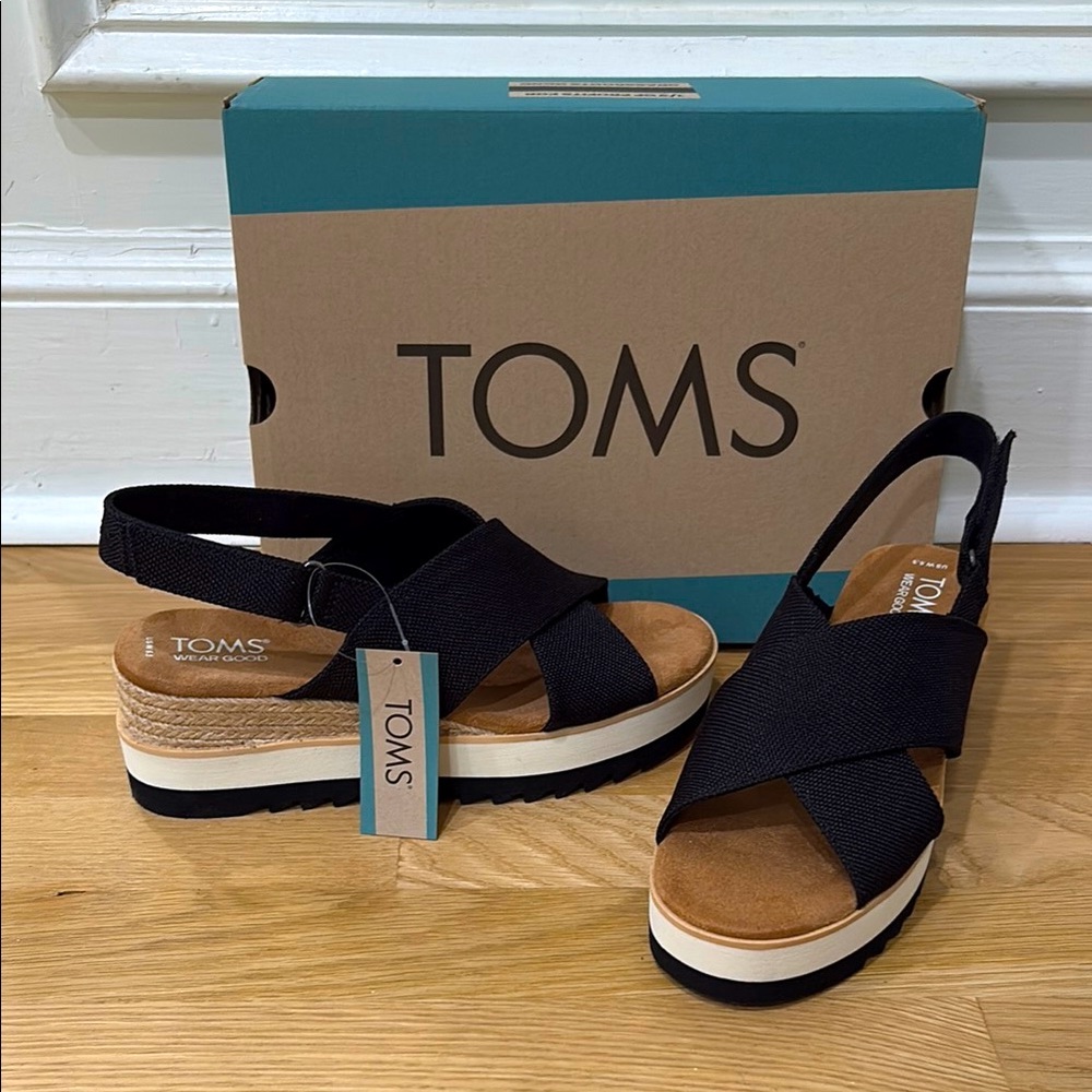 TOMS Diana Crossover Black and Tan Sandals